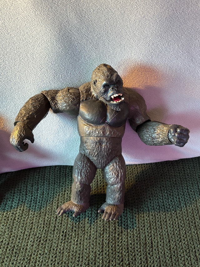 King Kong Action Figures - 8” and rare 13” Models - photo 3