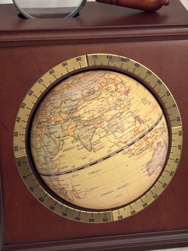 Bombay Brand Mini Desktop World Globe with Magnifying Glass - photo 4