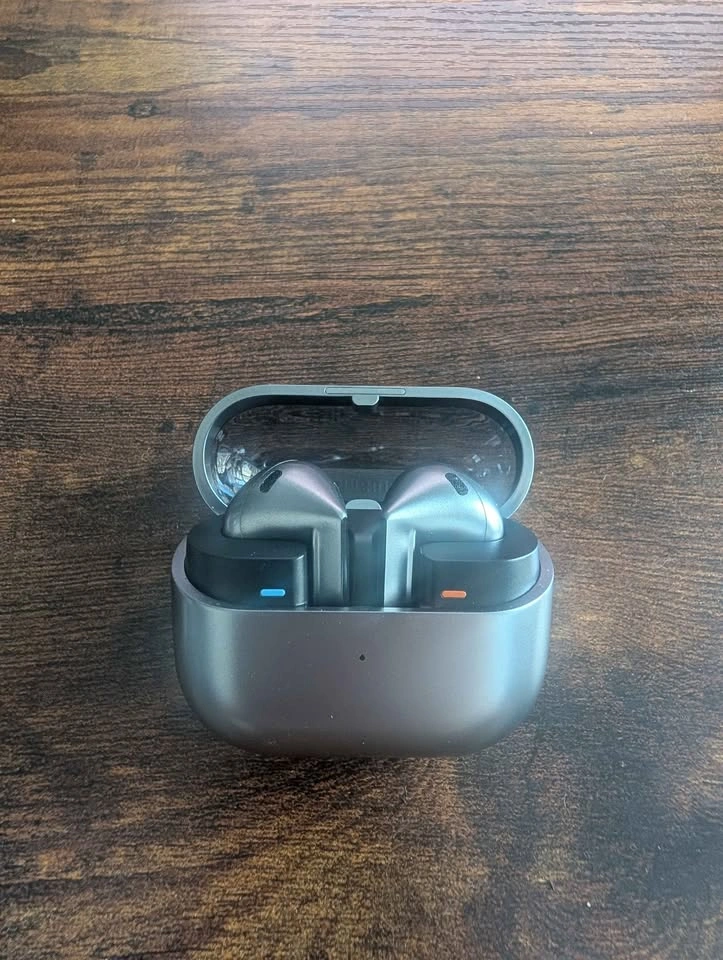 Samsung Galaxy Buds3 - photo 2