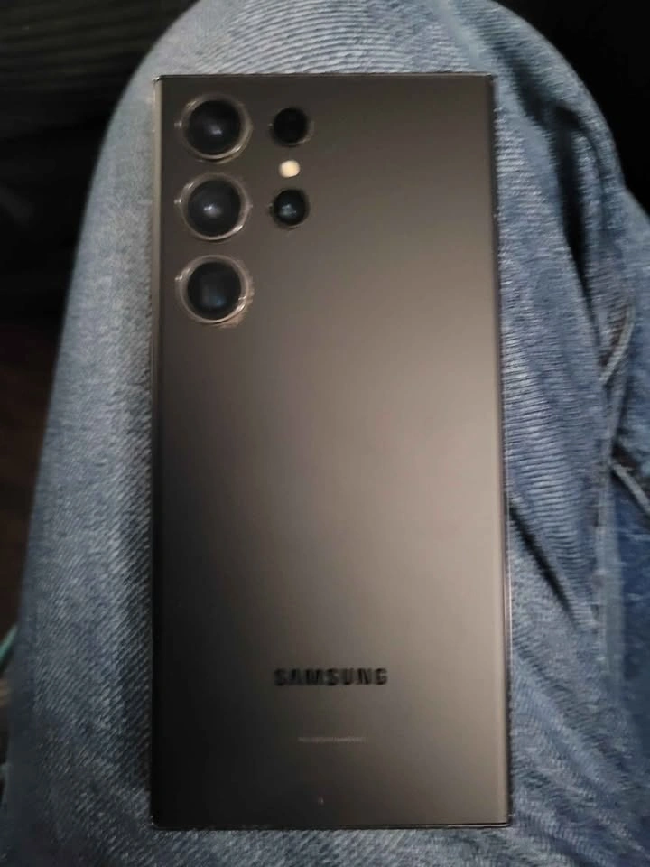 Samsung Galaxy S23 Ultra 256GB - photo 3