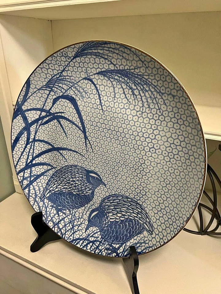 Large Blue Japanese Charger