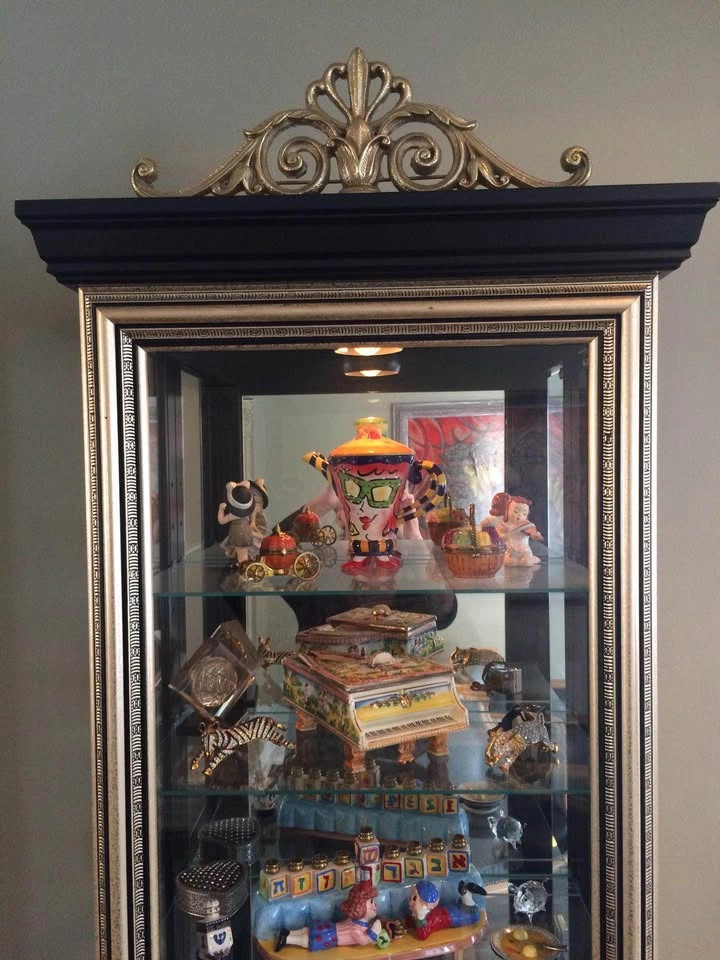 Black and Gold Curio Display Cabinet - photo 3