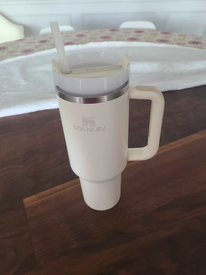 Stanley Quencher H2.0 FlowState Tumbler 40 oz. Etobicoke - photo 3