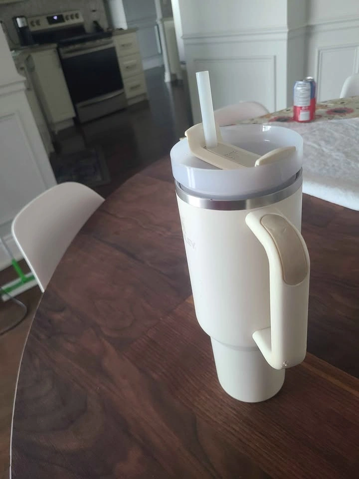 Stanley Quencher H2.0 FlowState Tumbler 40 oz. Etobicoke - photo 4