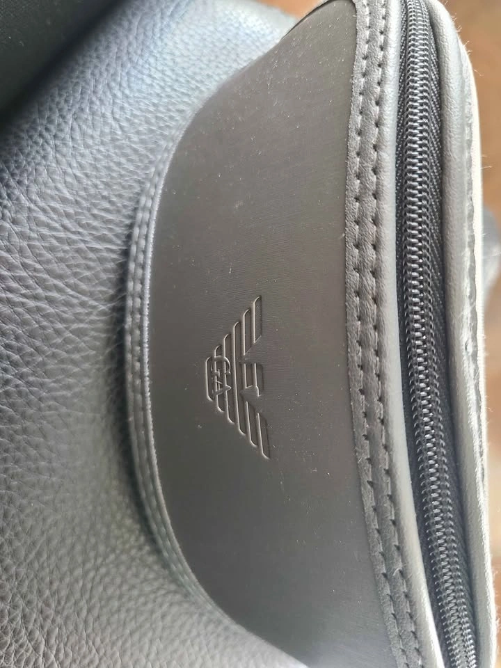 Emporio Armani Sunglass Case - photo 2