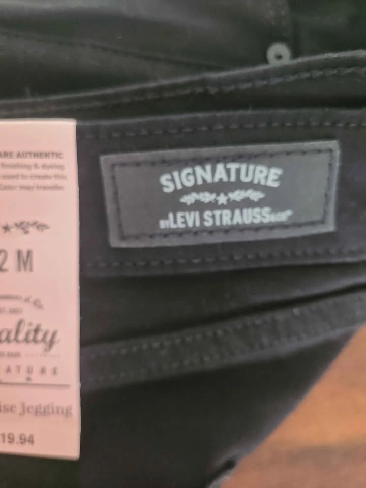 New Signature by Levi Strauss & Co. Low-Rise Jegging Size 22M - photo 2