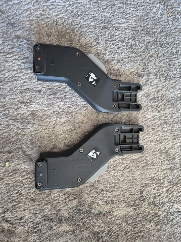 UPPAbaby Vista V2 Upper Adapters - photo 2