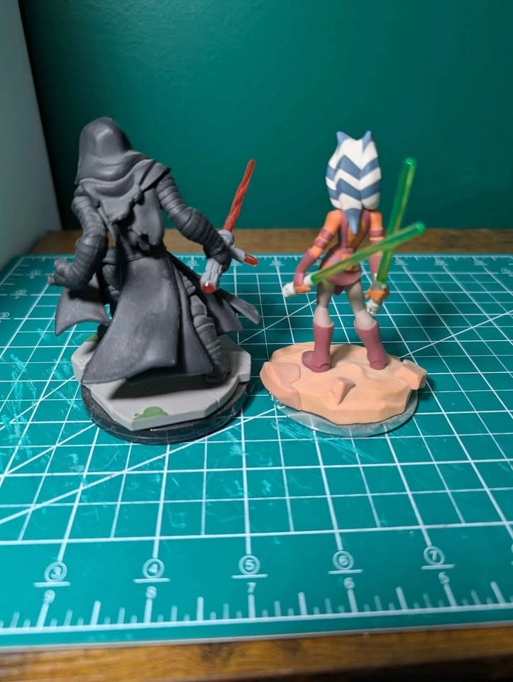 Star wars Disney Infinity kylo Ren & Ahsoka figures - photo 2