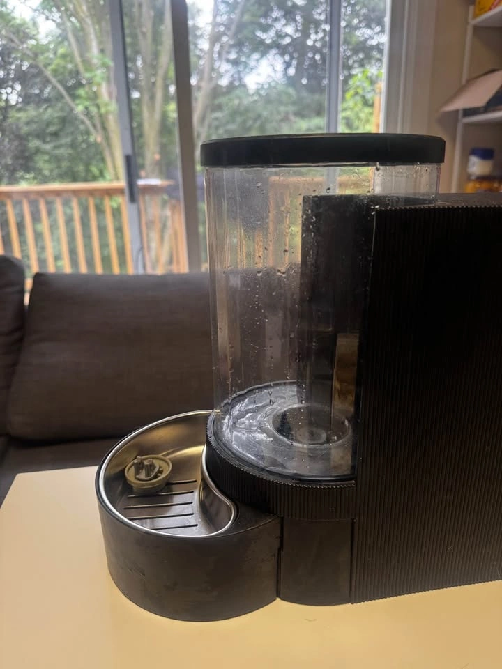 Whisker City 2-in-1 Gravity Pet Feeder & Waterer - photo 2