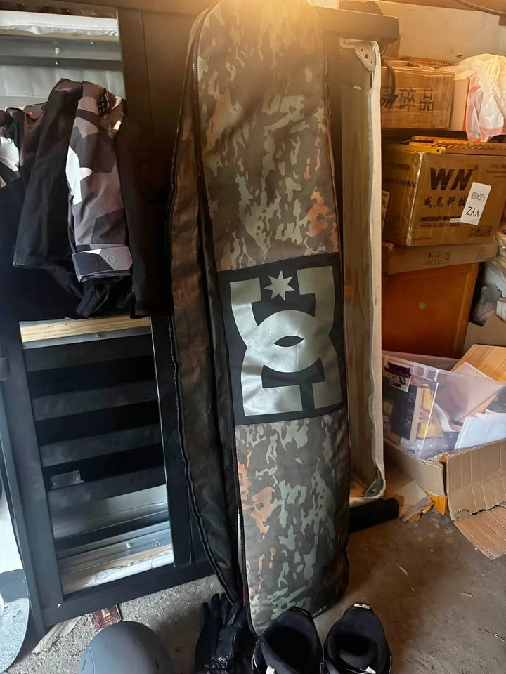 DC Snowboard bag