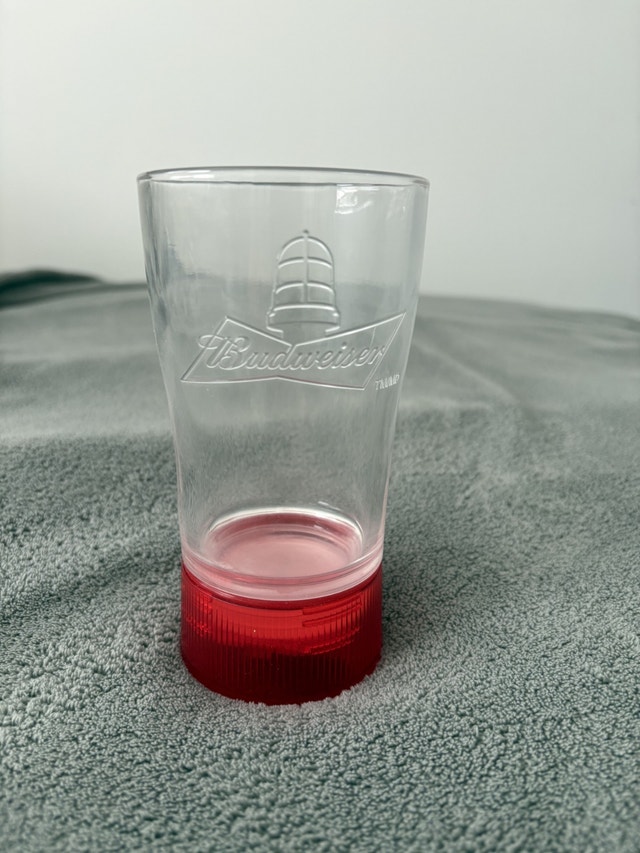 Budweiser Red Light Cup Like New - photo 2