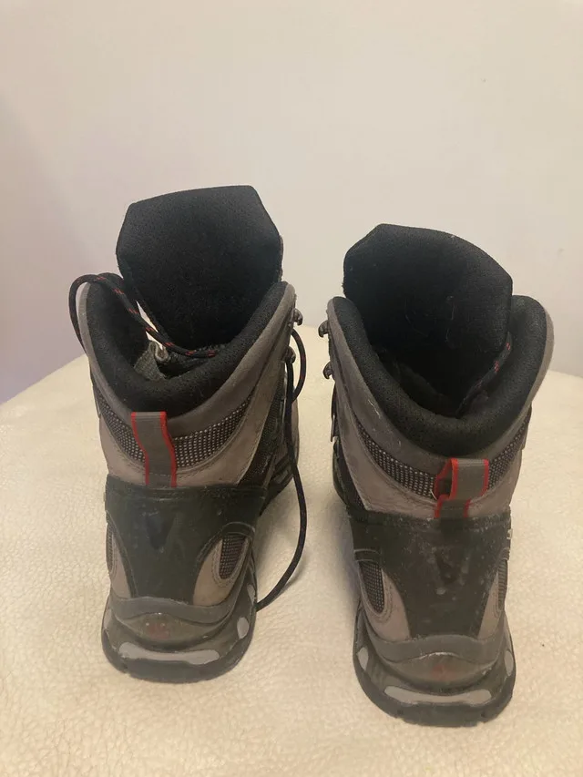 Salomon Hiking Boots - size 10 (Men’s) image indicator(3)