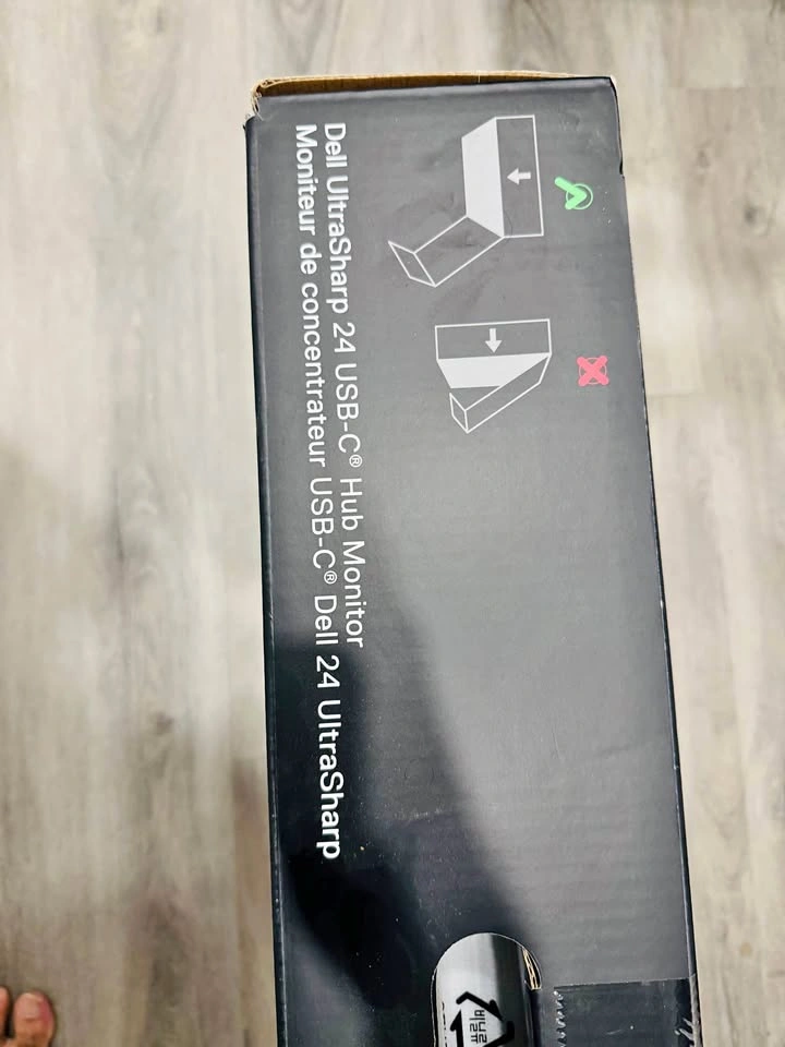 Dell UltraSharp U2424HE 24-inch USB-C Hub Monitor