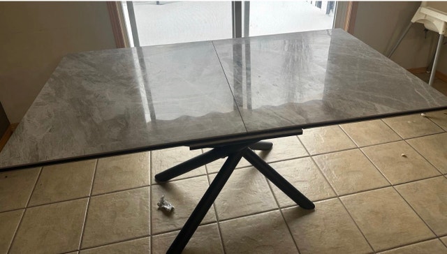 Structube Dining Table (Extendable) - photo 2