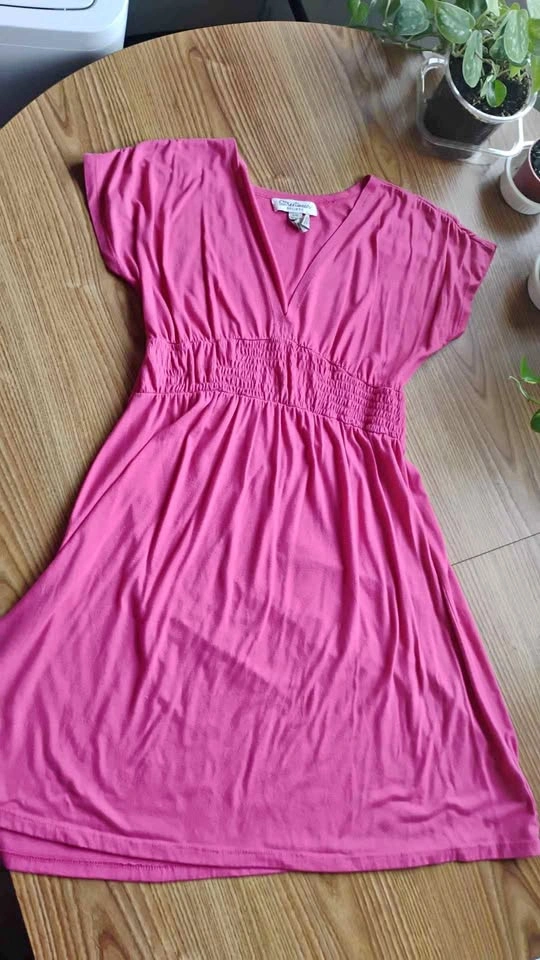 Streetwear Society Hot Pink V-Neck Dress size Large