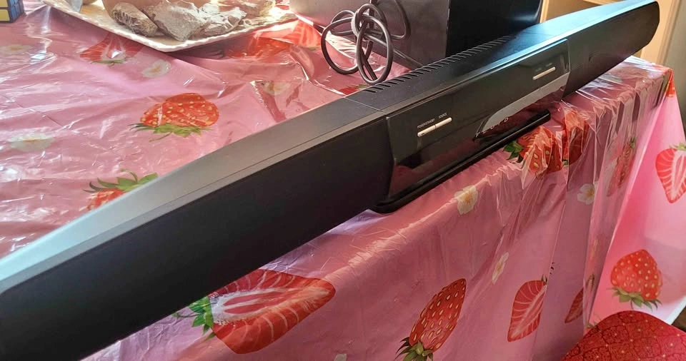Fluid TV Soundbar w/subwoofer & Remote