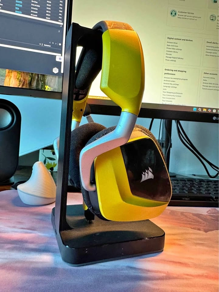 Corsair VOID PRO RGB Wireless Headset + ST100 RGB Stand