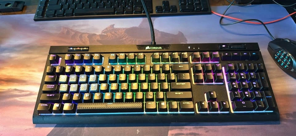 Corsair VOID PRO RGB Wireless Headset + ST100 RGB Stand - photo 3