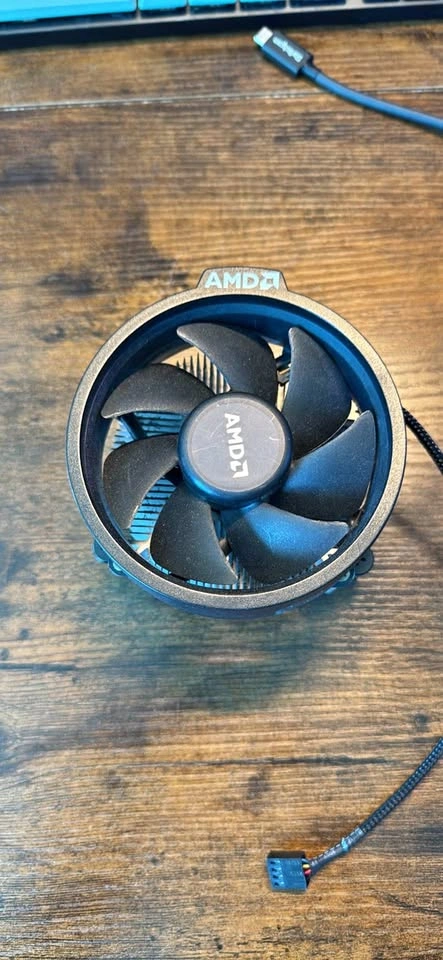 AMD Wraith Stealth CPU Cooler