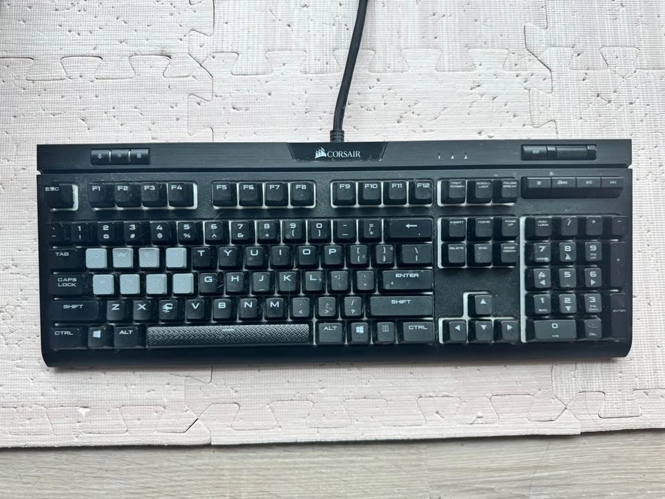 Corsair Strafe RGB MK.2 Mechanical Gaming Keyboard - photo 2