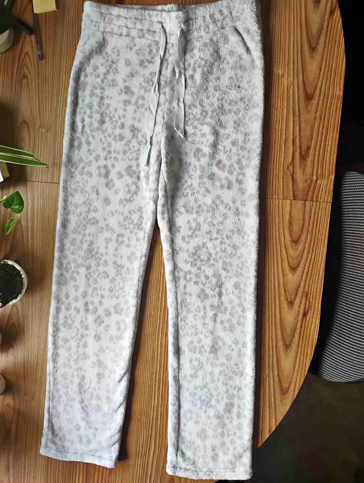 #35 Denver Hayes Leopard Print Leggings White/Grey size Medium