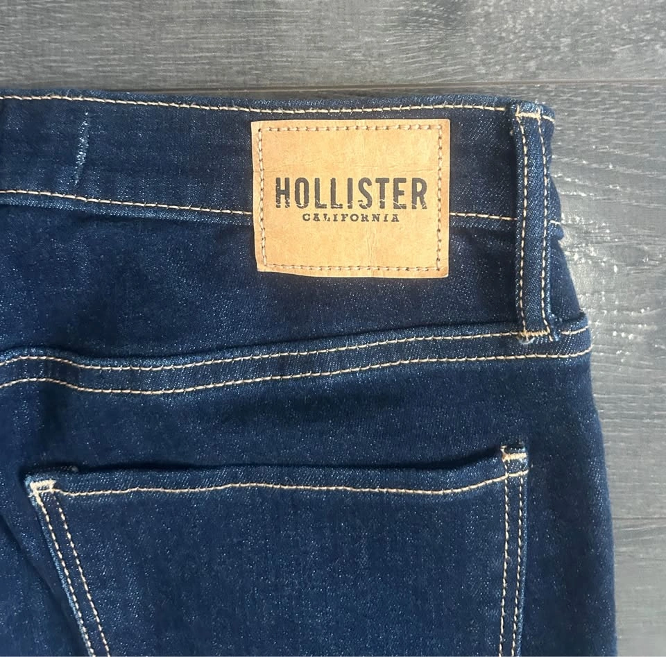 Hollister Curvy High Rise Flare Jeans Dark Wash Size 9 Short - photo 4