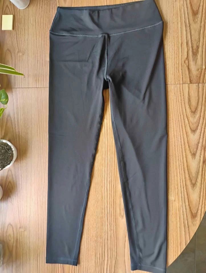 #50 High Waisted Athletic Leggings (Yoga Pants) Black size Small