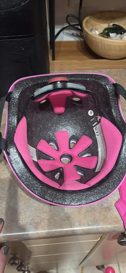 Toddler Helmet - Pink. Include stickers and replacement pads image indicator(2)