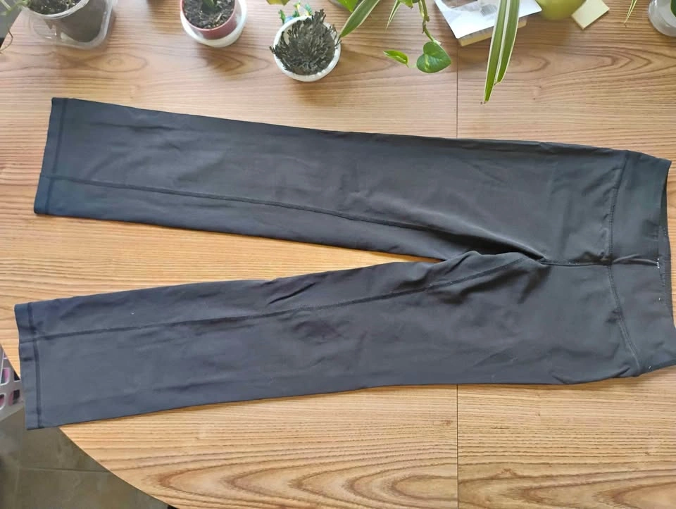 #61 George Black Yoga Pants size XS