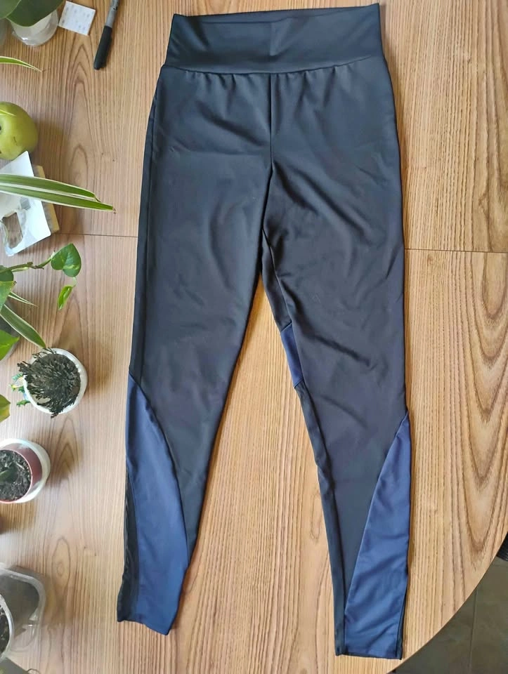 La Senza Active Yoga Pants with mesh Black/Blue size Medium