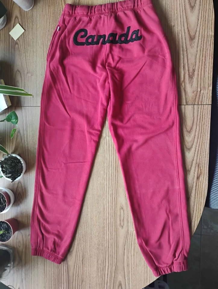 #74 Canadiana Brand Canada Fleece Joggers Red size 14-16(XL) - photo 2