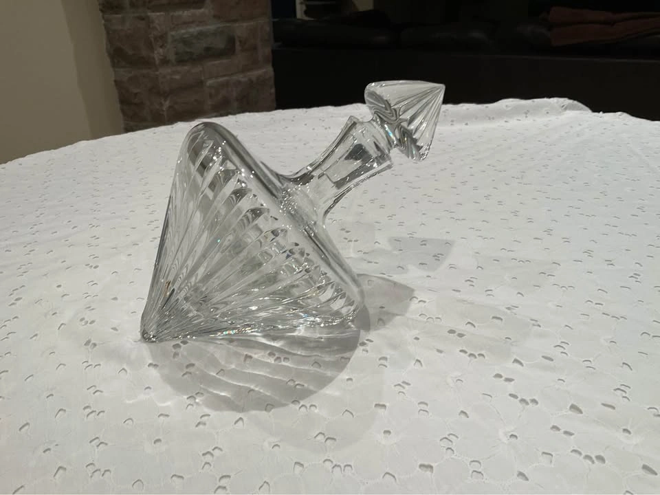 Liquor Decanter Vintage Shannon Irish Crystal Tilted Decanter - photo 3
