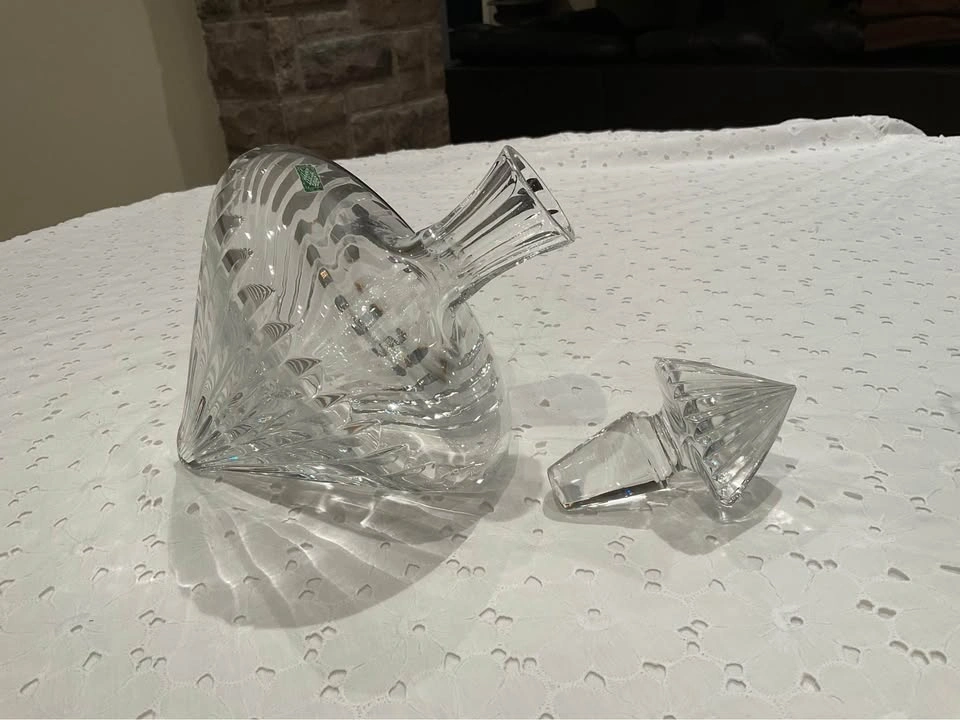 Liquor Decanter Vintage Shannon Irish Crystal Tilted Decanter - photo 4