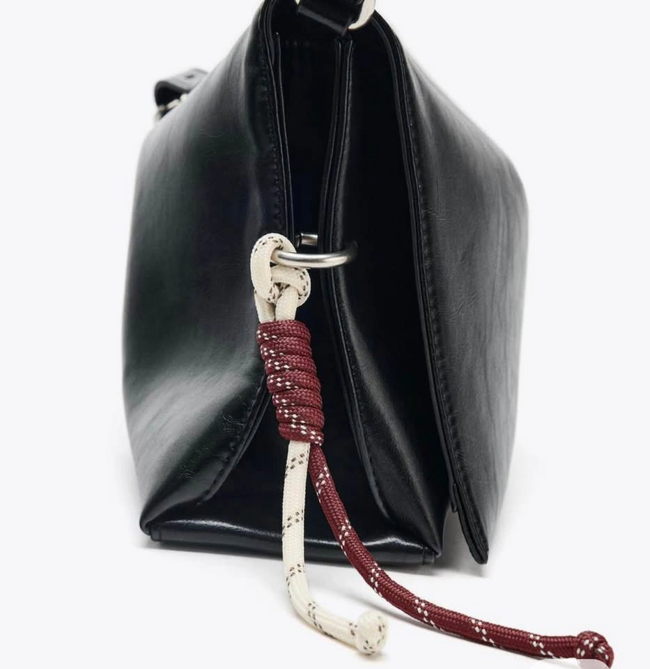Zara Black Shoulder Bag with many charms - photo 3