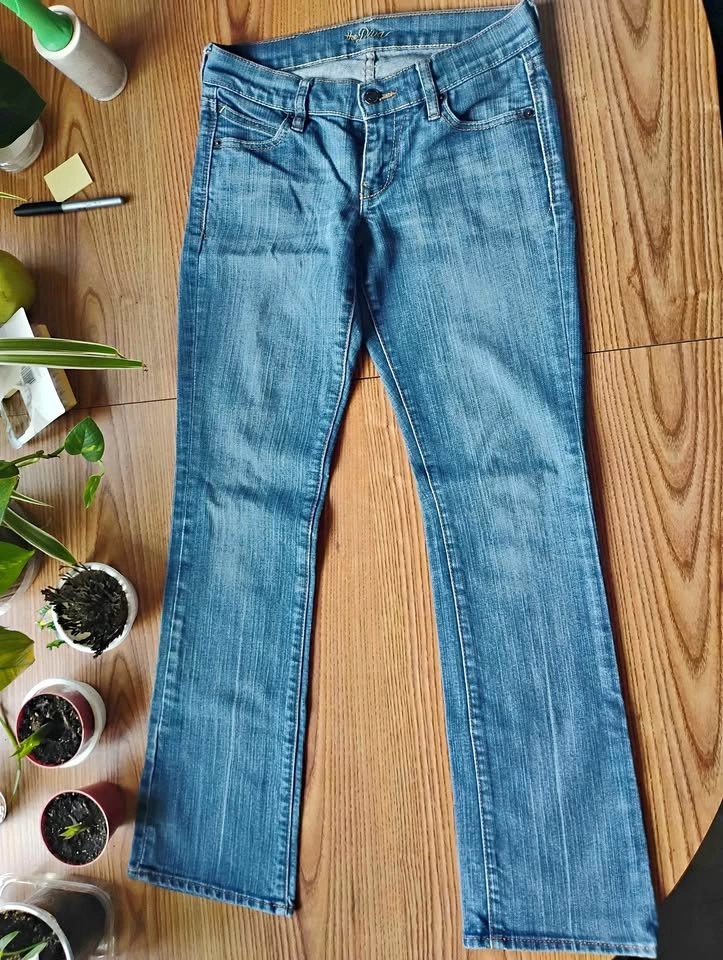 Old Navy The Diva Low-rise Bootcut Jeans Size 0