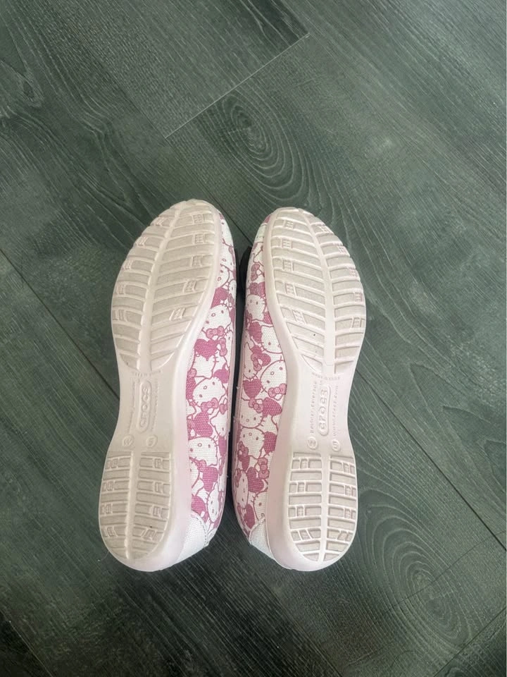 Crocs x Sanrio Hello Kitty Pink Bow Ballet Flats Women’s 5 - photo 5