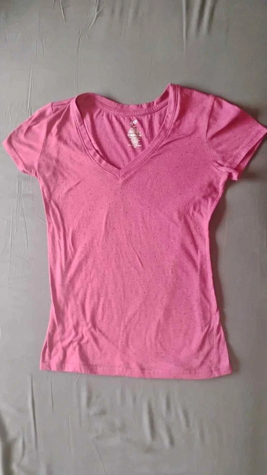 #95 G21 Pink Heathered V-Neck T-shirt size Small