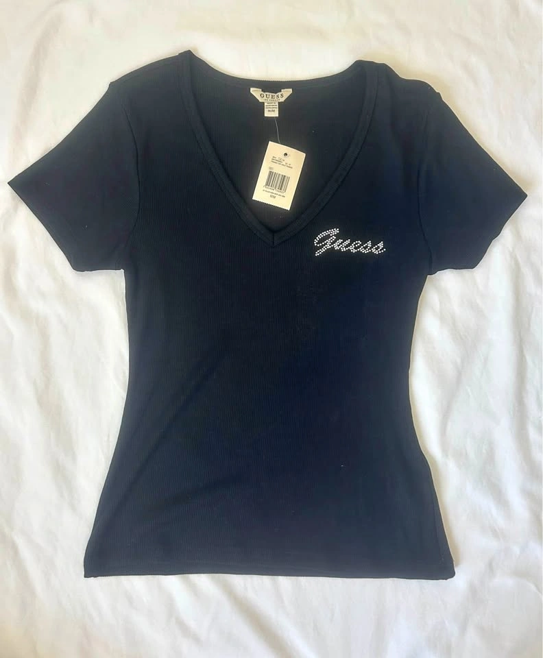 NWT GUESS Los Angeles Black Ribbed V-Neck Rhinestone Tee M