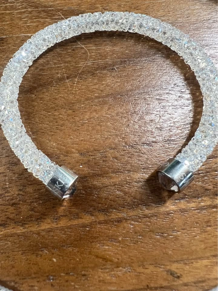 Swarovski Stardust necklace and Swarovski Crystaldust Cuff Brace - photo 3