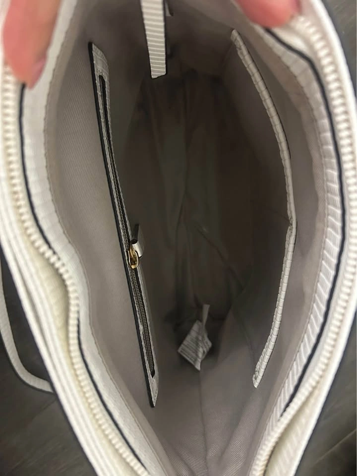 Melanie Lyne White Crossbody Bag with Adjustable Strap - photo 4