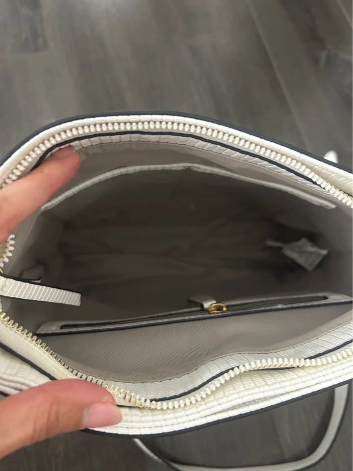 Melanie Lyne White Crossbody Bag with Adjustable Strap - photo 5