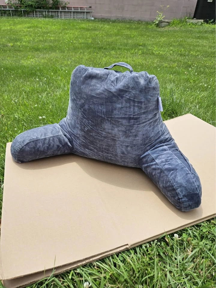 Reading pillow - photo 4