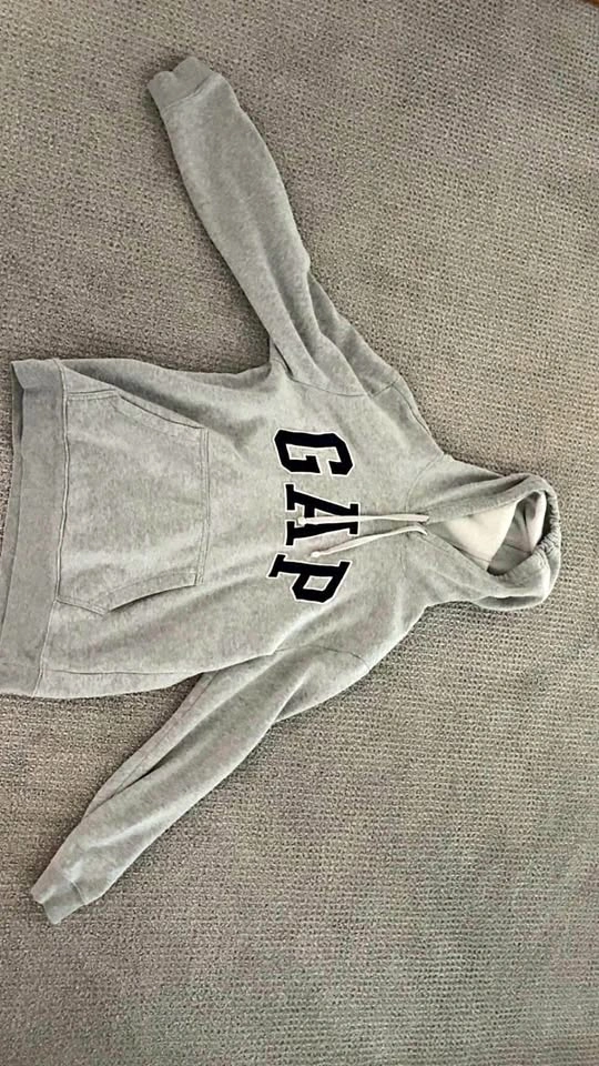 Grey GAP hoodie