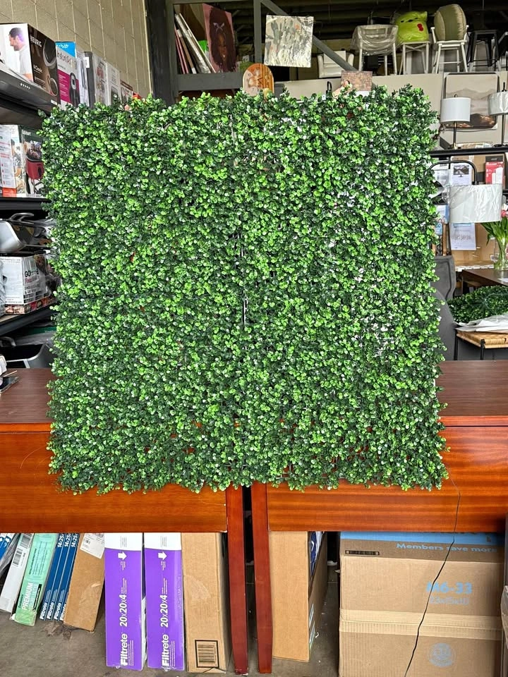 Artificial Hedge Panel