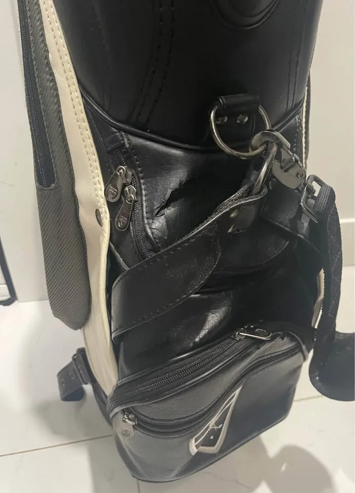 Nike Staff Tour Accuracy Golf Bag image indicator(5)