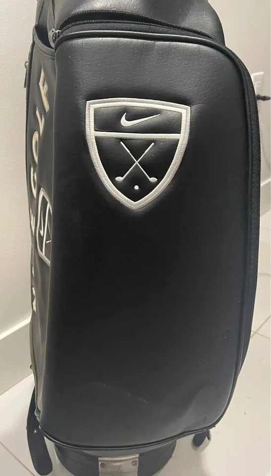 Nike Staff Tour Accuracy Golf Bag image indicator(10)