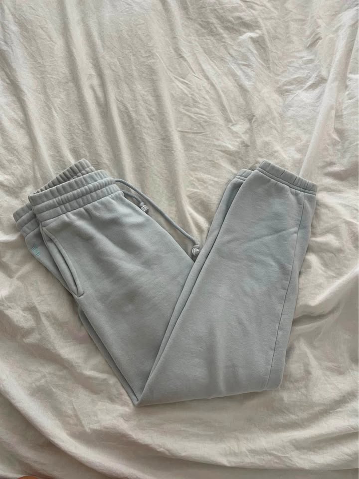 TNA - cozy fleece light blue sweatpants size S