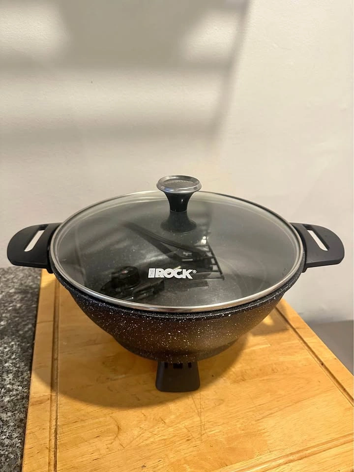 Starfrit Electric Wok