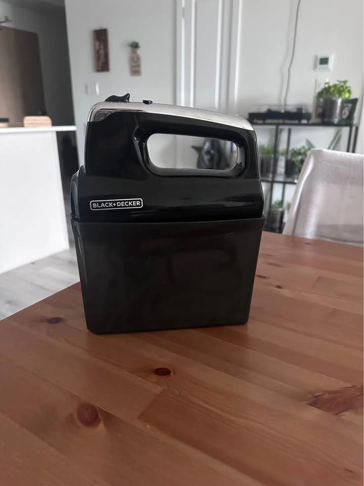 Black + Decker electric hand mixer - photo 2