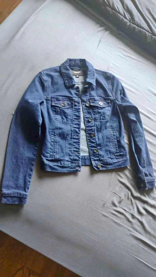 Vero Moda Classic Button Up Dark Wash Denim Jacket Size Small